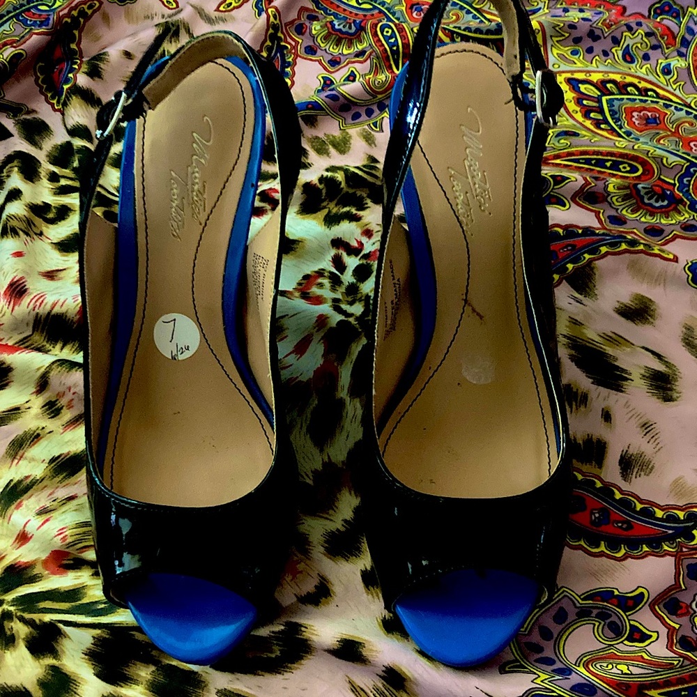 MOOTSIE TOOTSIE PUMPS